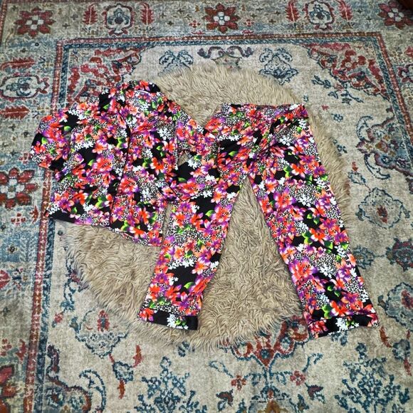 Victoria’s Secret silky floral pajama set size medium - Picture 1 of 6